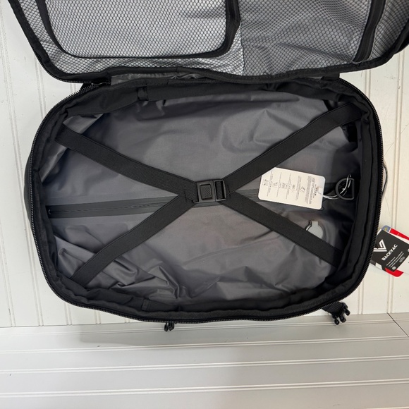 NEW BackVac Pro Backpack TSA Approved Black - Picture 9 of 9
